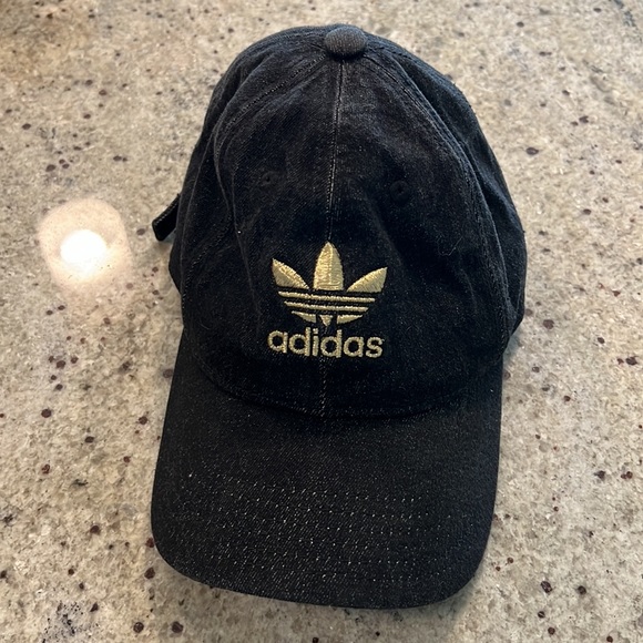 Adidas baseball cap ! Like new - Picture 3 of 3